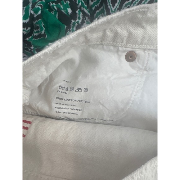 BDG Urban Outfitters Slim Boyfriend Distressed Patch Jeans Ivory Off White - Picture 9 of 9